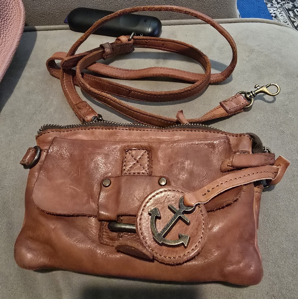 Harbor & 2nd Crossbody